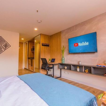 Luxury Suite In El Poblado Co-Work, Gym, Fast Wifi Medellin Bagian luar foto