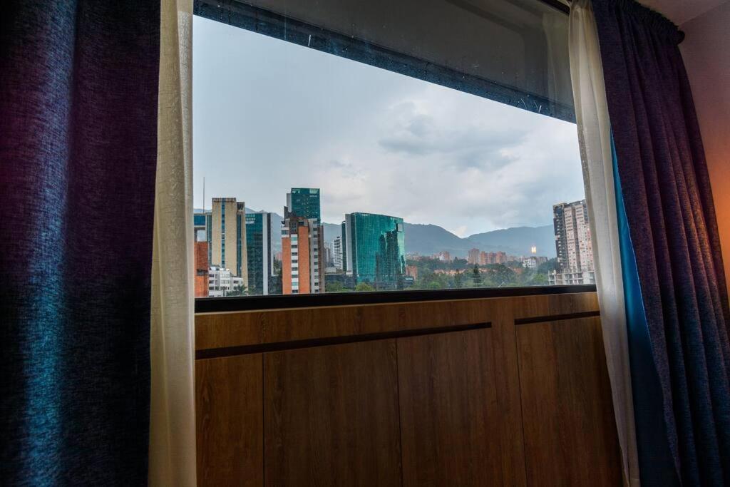 Luxury Suite In El Poblado Co-Work, Gym, Fast Wifi Medellin Bagian luar foto