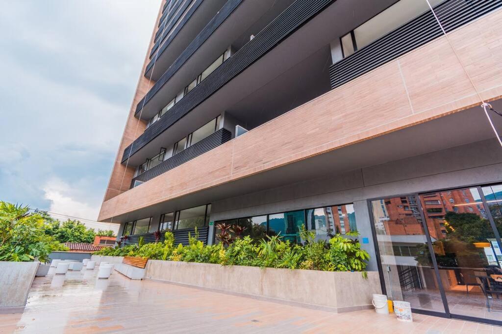 Luxury Suite In El Poblado Co-Work, Gym, Fast Wifi Medellin Bagian luar foto