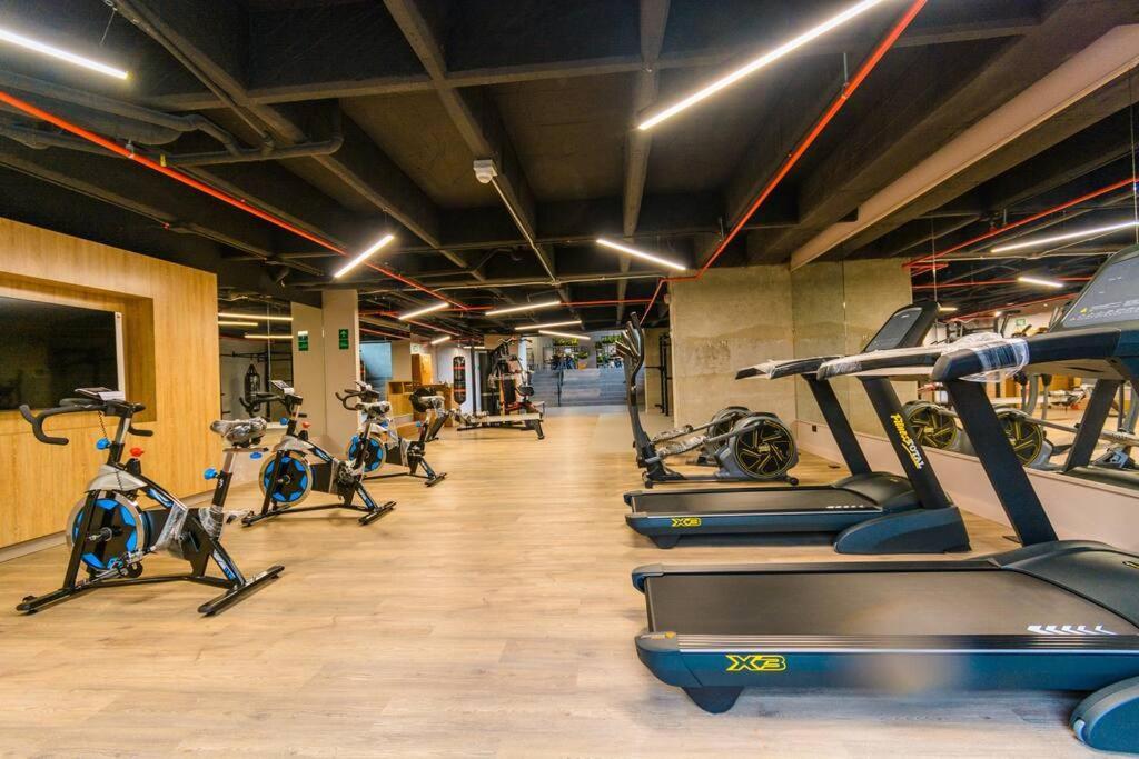 Luxury Suite In El Poblado Co-Work, Gym, Fast Wifi Medellin Bagian luar foto